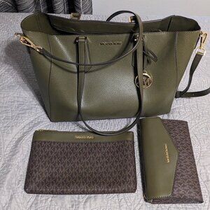 Michael Kors Logo Tote Bag (Green)